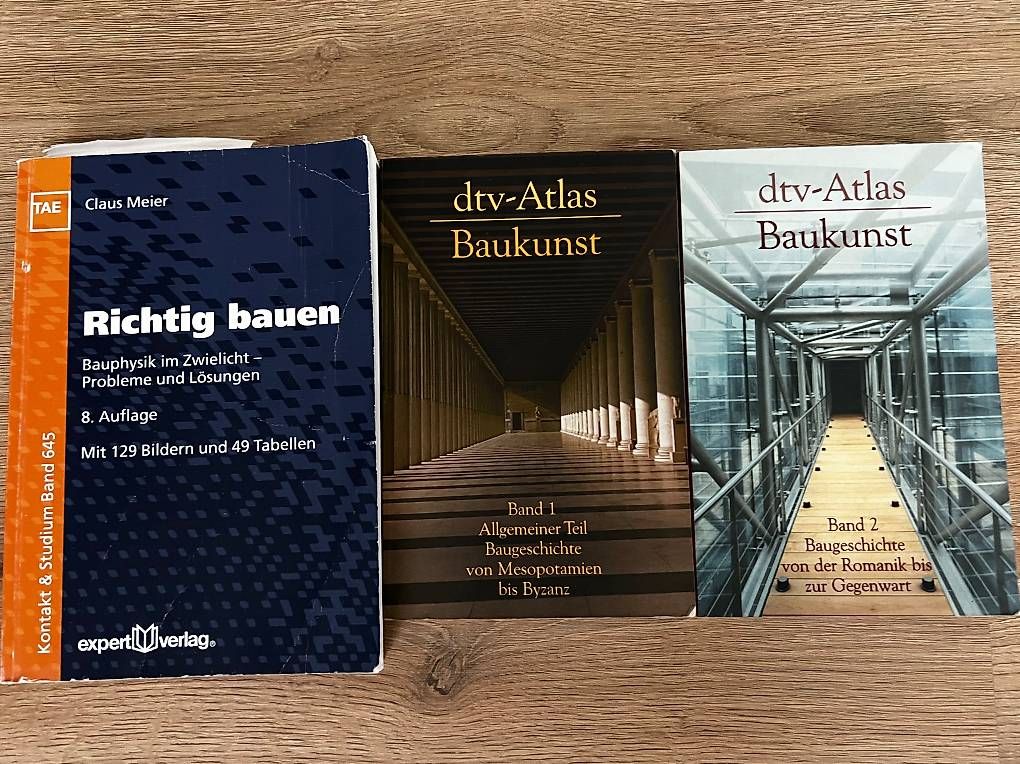 Livres: Baubücher – D'occasion à Zofingen par vLo_ur