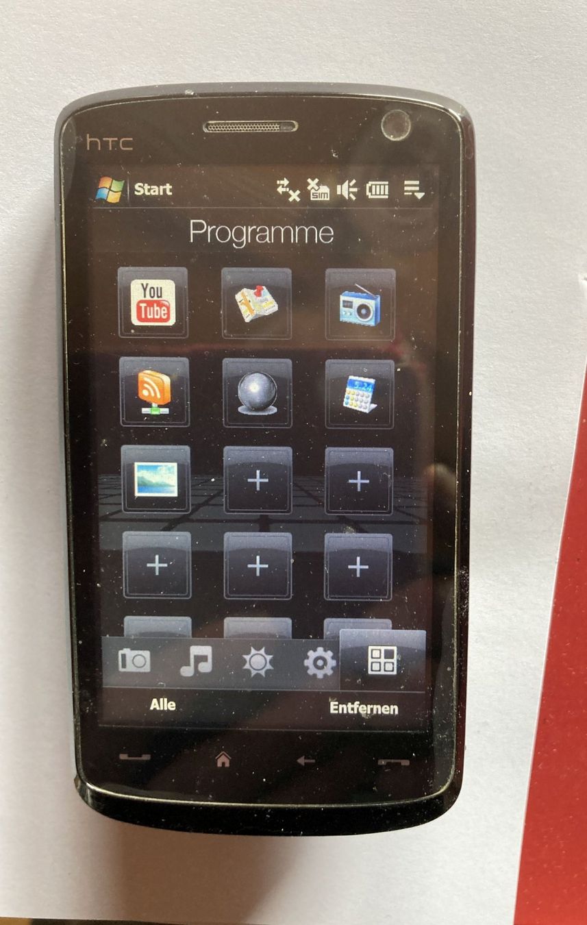 HTC Telefoni cellulari / Smartphones: 2 Natel HTC mit Zubehör – Usato da Belp venduto da Maetthu 3