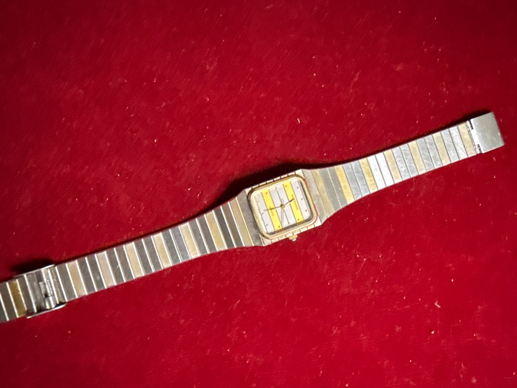Mondaine Orologi: Mondaine Tank 23.5 mm – Usato da Pfeffingen venduto da Allhandelklgwatches 2