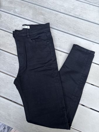 Pull&Bear - Jeans noir - Taille 38 - Parfait pour l'automne!