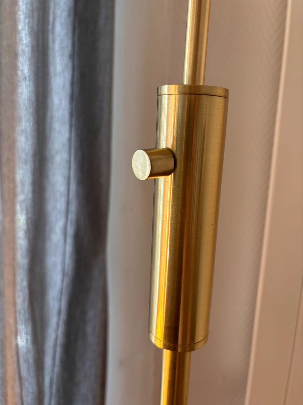 Lampes: Lampadaire noir et doré – D'occasion à Genève par eli_n528 2
