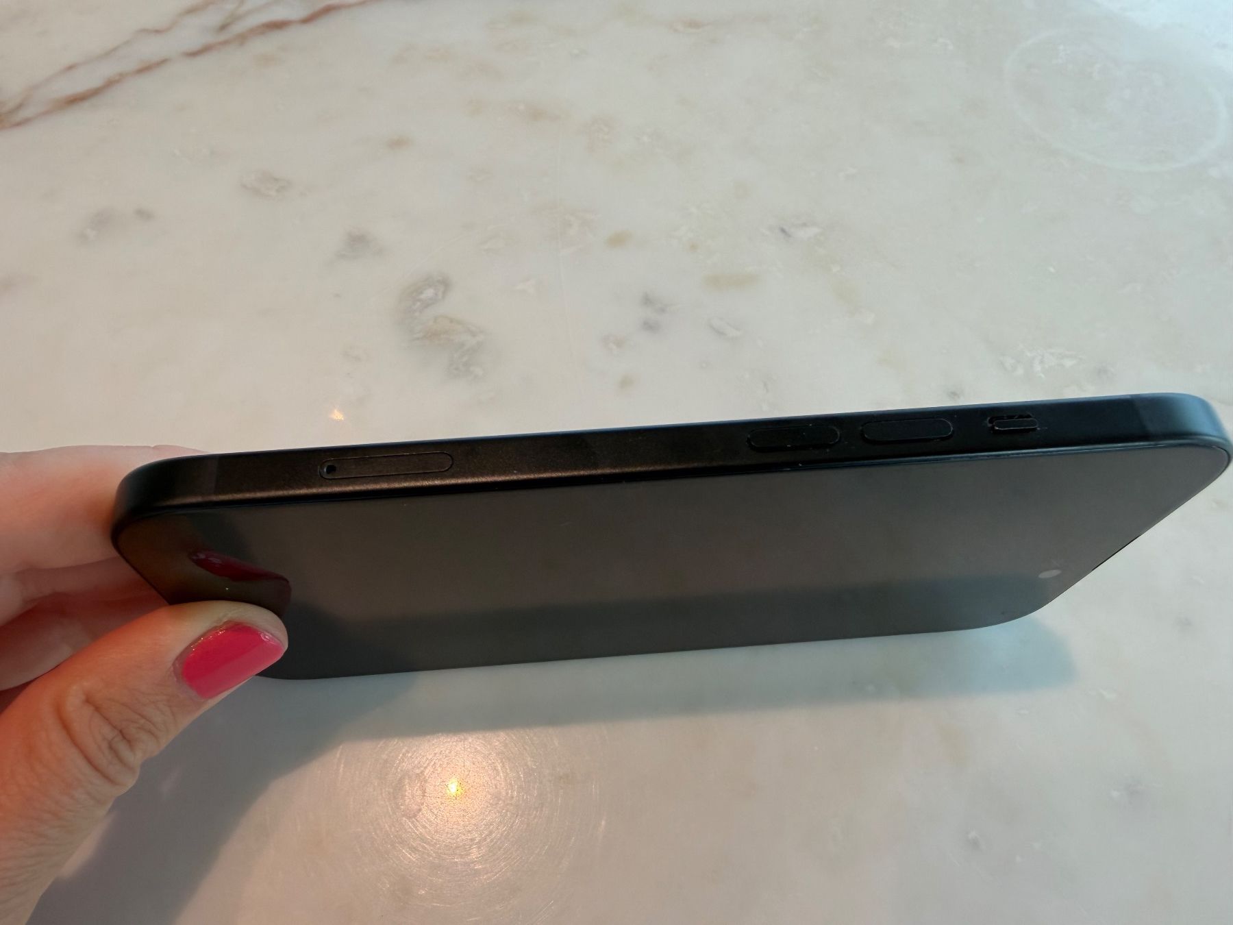 Apple Telefoni cellulari / Smartphones: iPhone 15 128GB Batterie 86% – Usato da Scherzingen venduto da oli_9rjp 4
