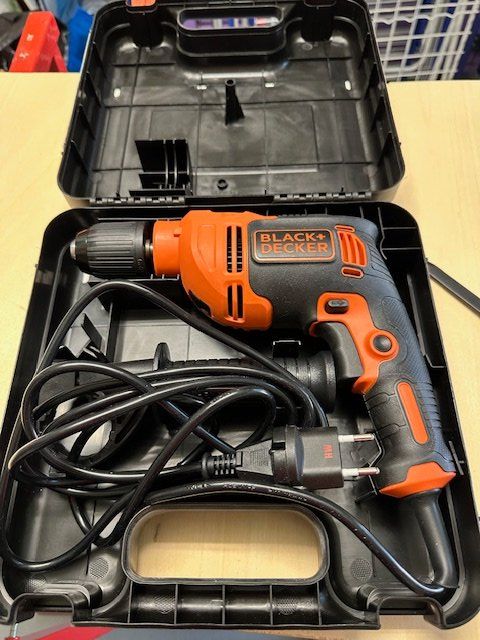 Trapani: BLACK&DECKER TRAPANO A PERCUSSIONE – Nuovo e nell'imballaggio originale da Gorduno venduto da ziovecc