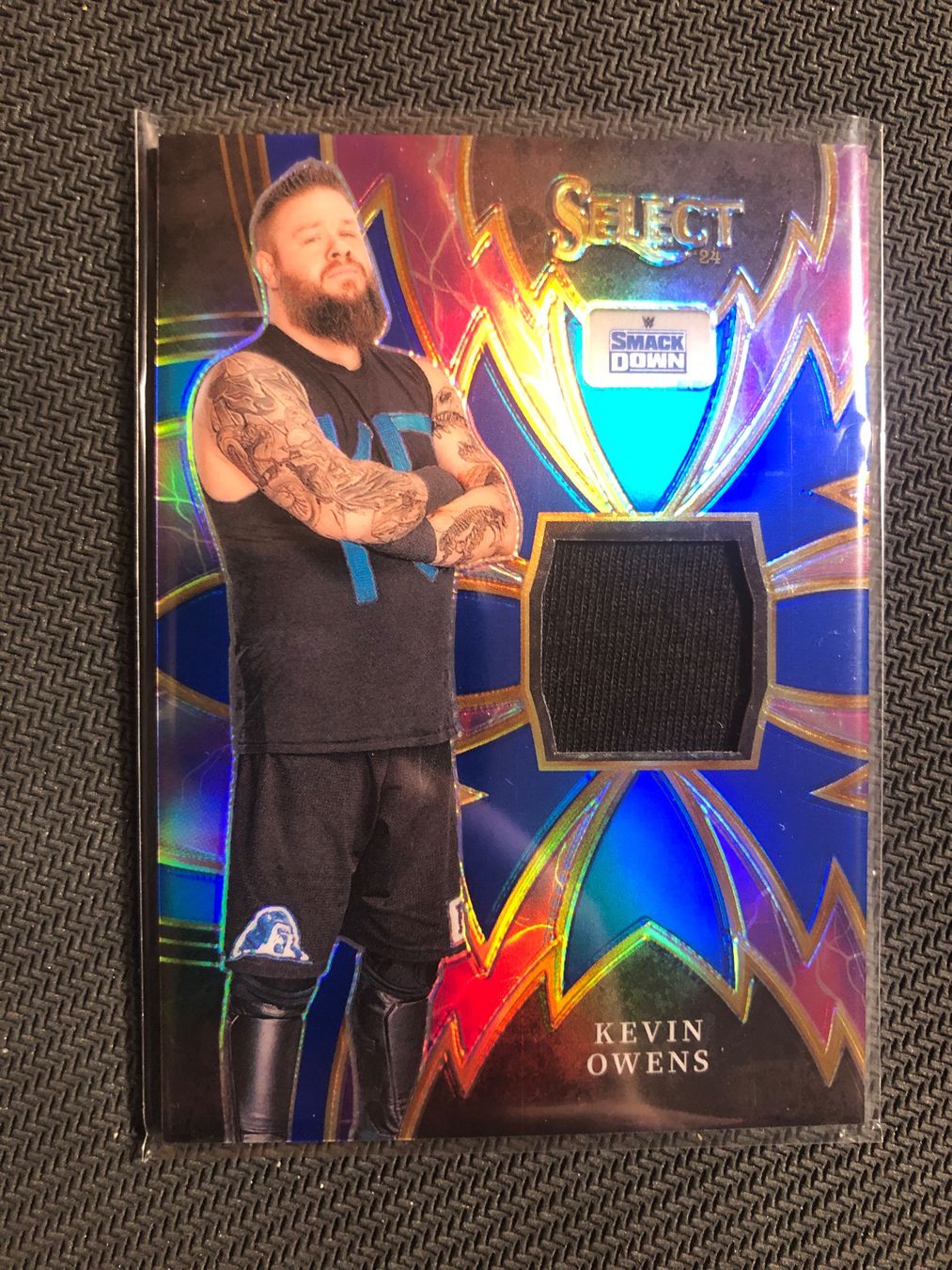 Topps Carte collezionabili: Panini Select WWE Kevin Owens Patch /49 – Usato da Wangenried venduto da Garagara