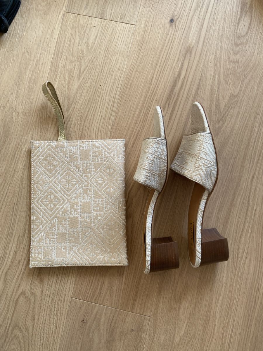 Scarpe da donna: Safira Sandale mit Tasche – Usato da Hombrechtikon venduto da nep_7p5p 1
