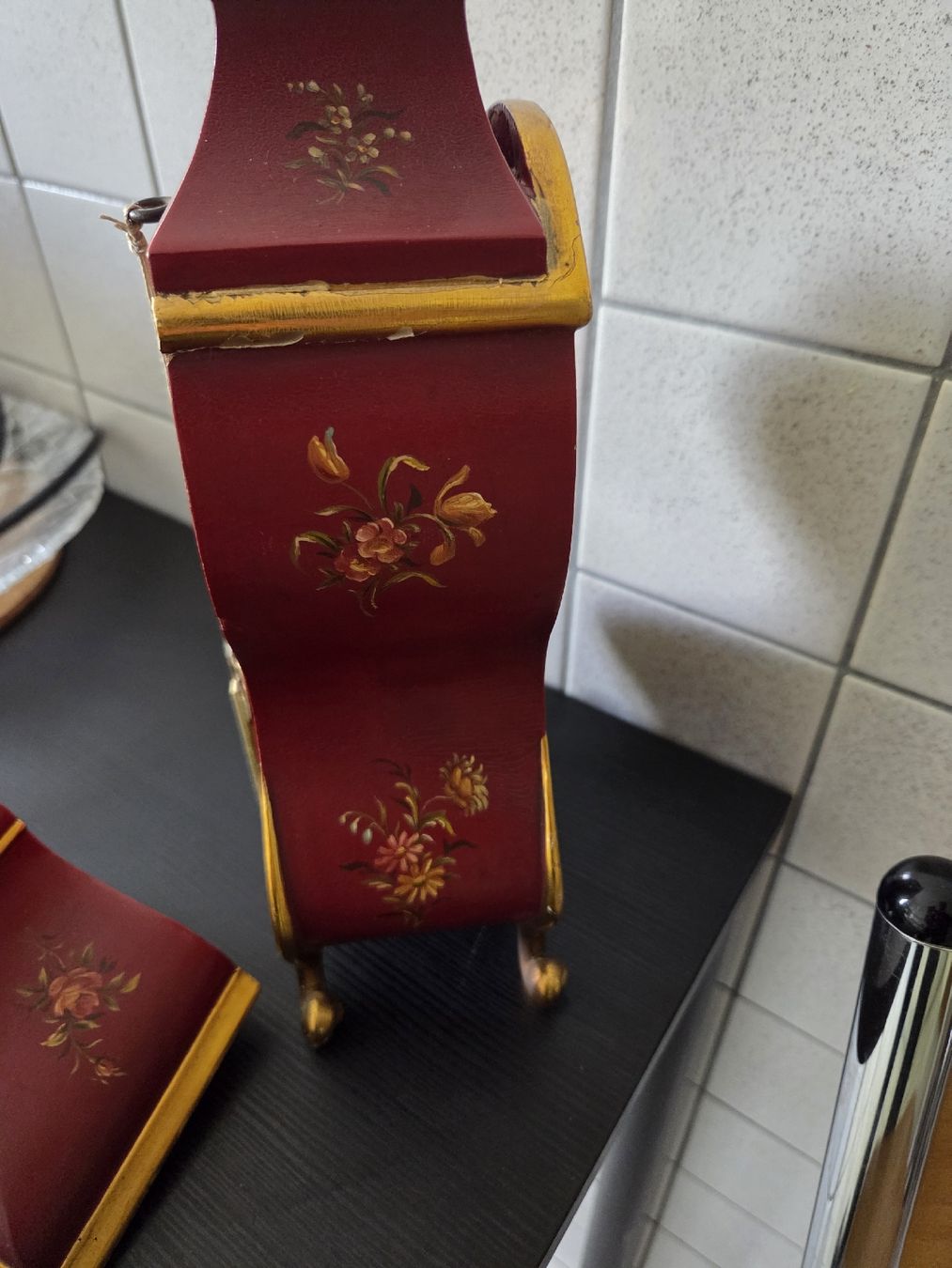 Zenith Orologi da terra & Orologi da parete: Tischuhr Zenith rot bemalt  – Usato da Dietikon venduto da Allegra34 3