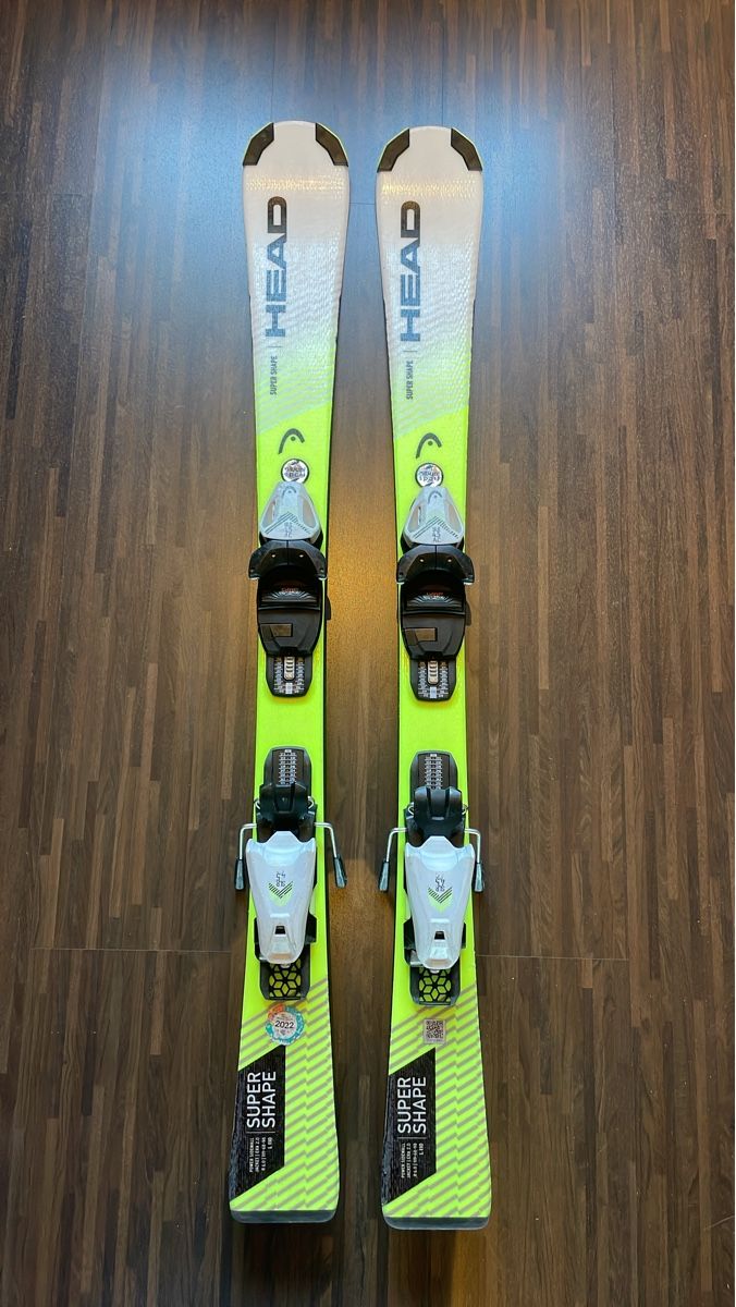 Head Skis: Head Super Shape Ski mit Bindung – D'occasion à Biberist par tolek
