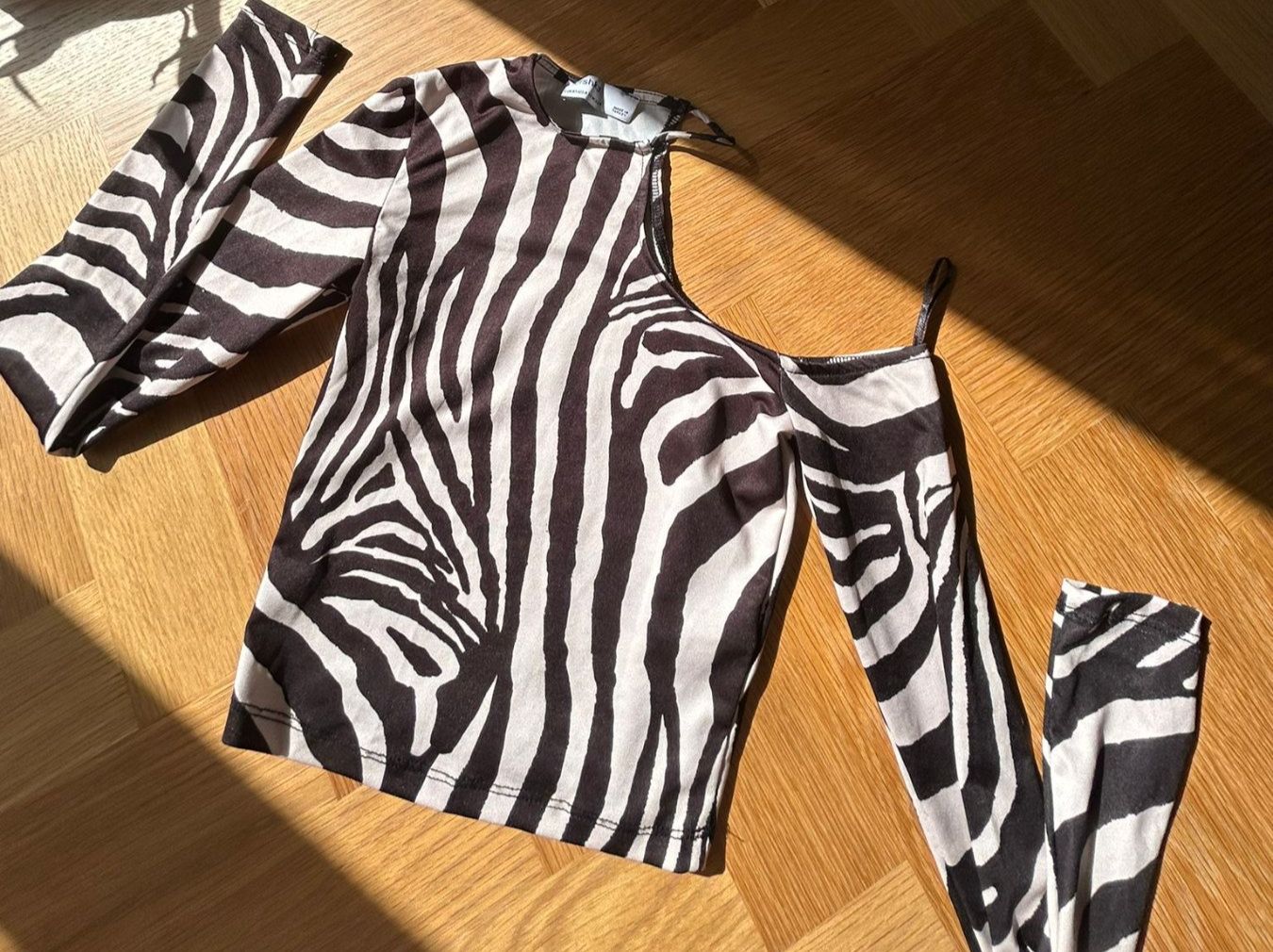 Bershka Top: Crop Top Bershka – Nuovo (secondo la descrizione) da Zürich venduto da ain_njc7