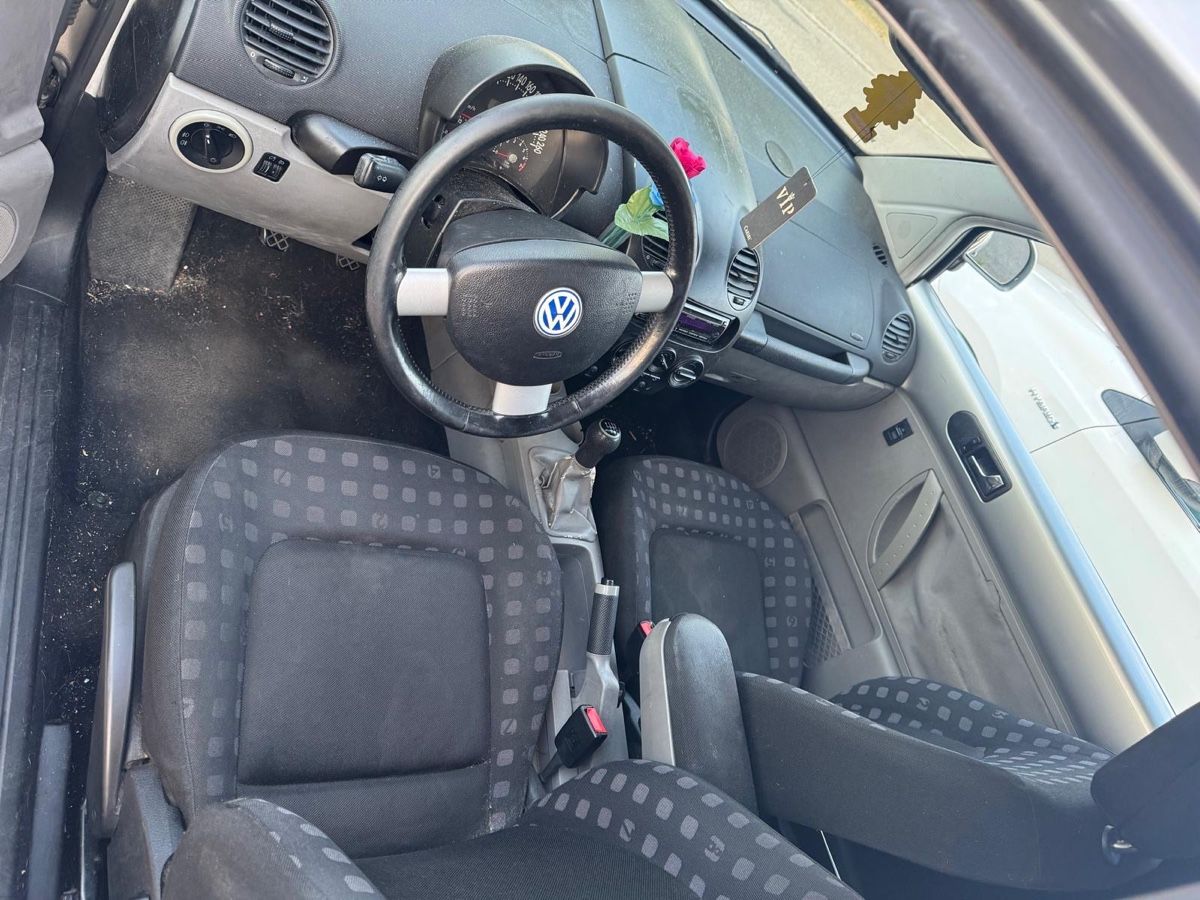 VW Autos: VW Beetle – D'occasion à Wallbach par SchnellAutomobile 4