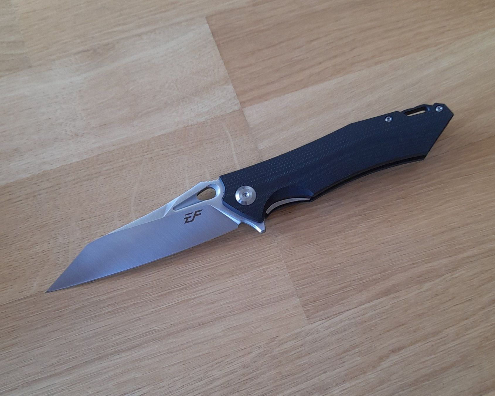 Accessoires: Klappmesser Tactical D2 – Neuf avec emballage d'origine à Dorf par Messer-Schweiz
