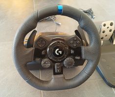 Logitech G923 Lenkrad für PC / PS4 / PS5