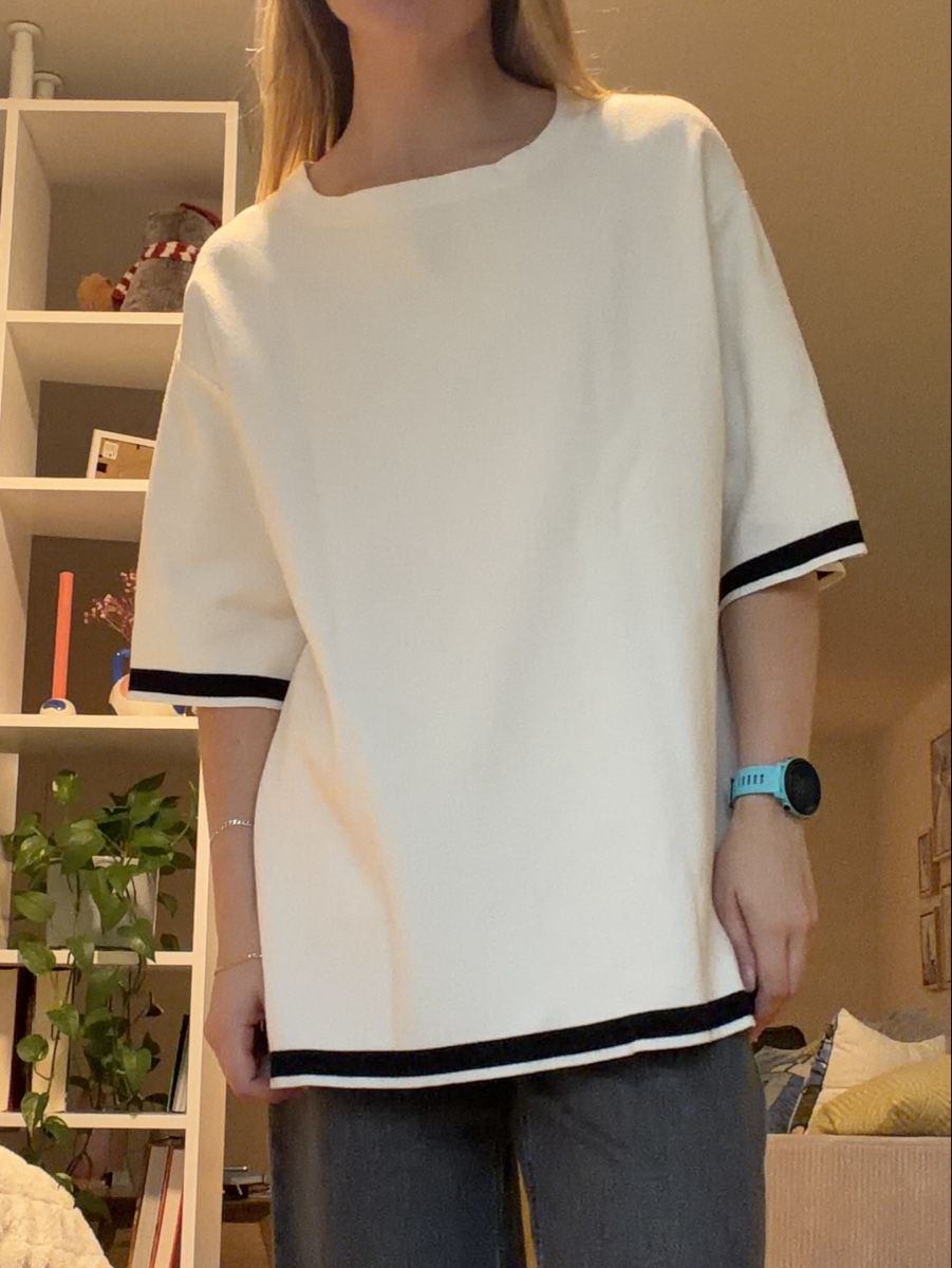 Zara T-Shirts: Weisses Zara Oversize-Strick-Shirt – Gebraucht aus Zürich von dbu_s8p2