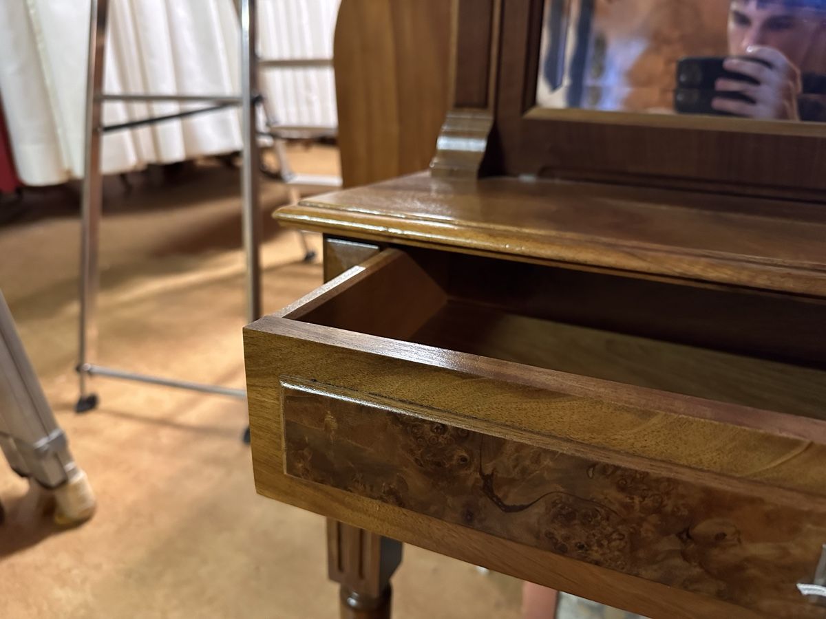 Specchi: Antiker Spiegelschrank Nussbaum – Usato da Pfyn venduto da ninosch7 2