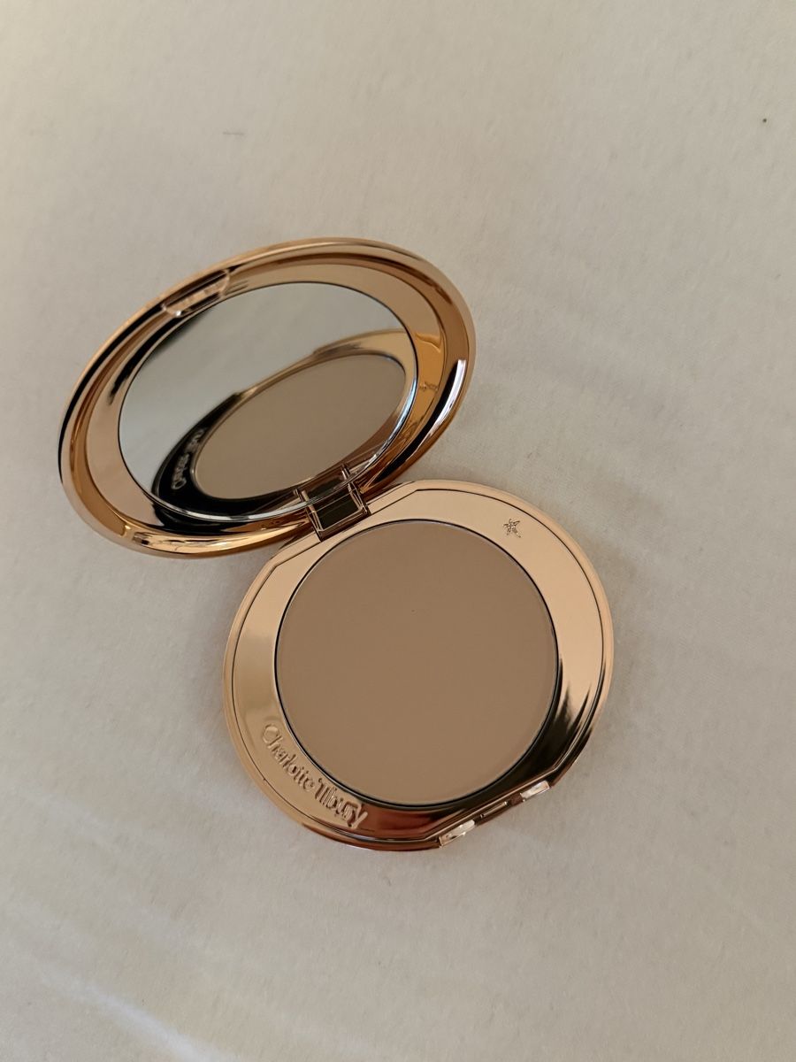 Charlotte Tilbury Make-up: Charlotte Tilbury Foundation & Puder Set – Usato da Dietlikon venduto da lizz.yy 3