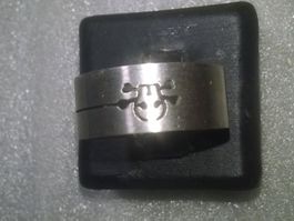 RING EDELSTHAL,,SILBER FARBE,,MIT TÖTENKOPF ZEIHNEN