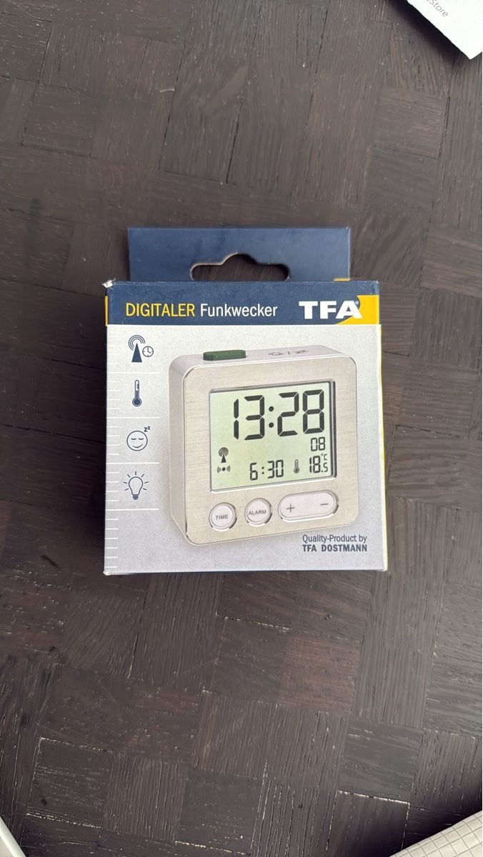 Wecker: TFA Dostmann Digitaler Funkwecker – Gebraucht aus Zürich von db1992