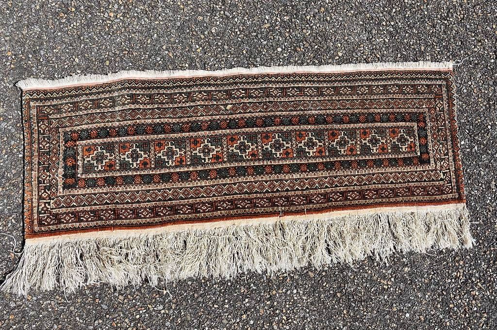 Tappeti: petit tapis d'orient – Usato da La Chaux-de-Fonds venduto da loba2