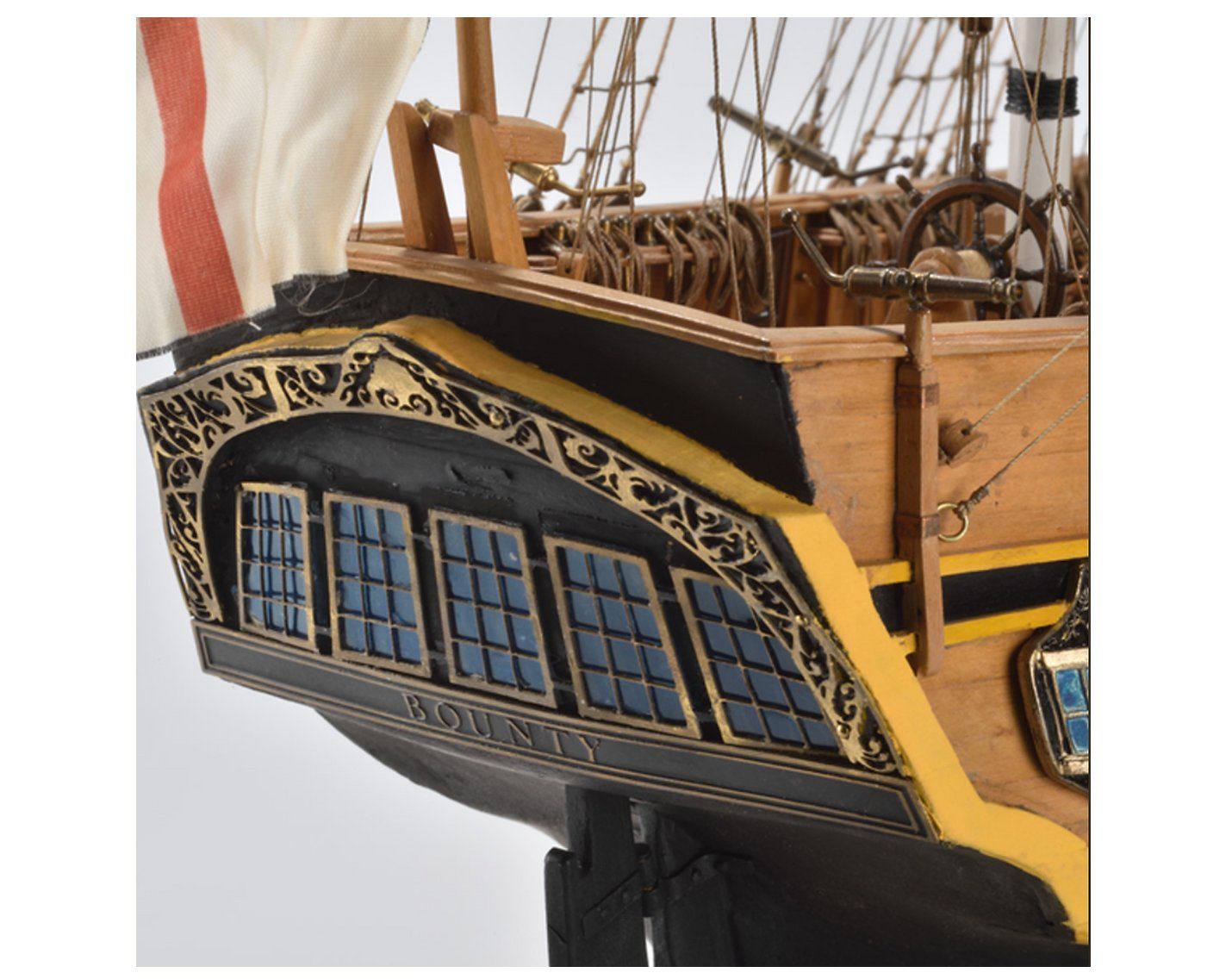 Modellbausätze & Standmodelle: Maquette bateau en bois à monter soi-même "BOUNTY" – Neu und originalverpackt aus Lausanne von Techobby 5