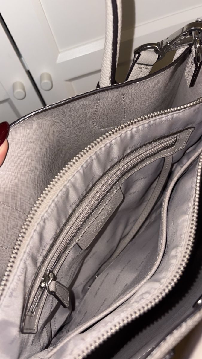 Michael Kors Taschen für Damen: Michael Kors Tasche Mercer Grau – Neu (gemäss Beschreibung) aus Winterthur von kla_qn8d 5