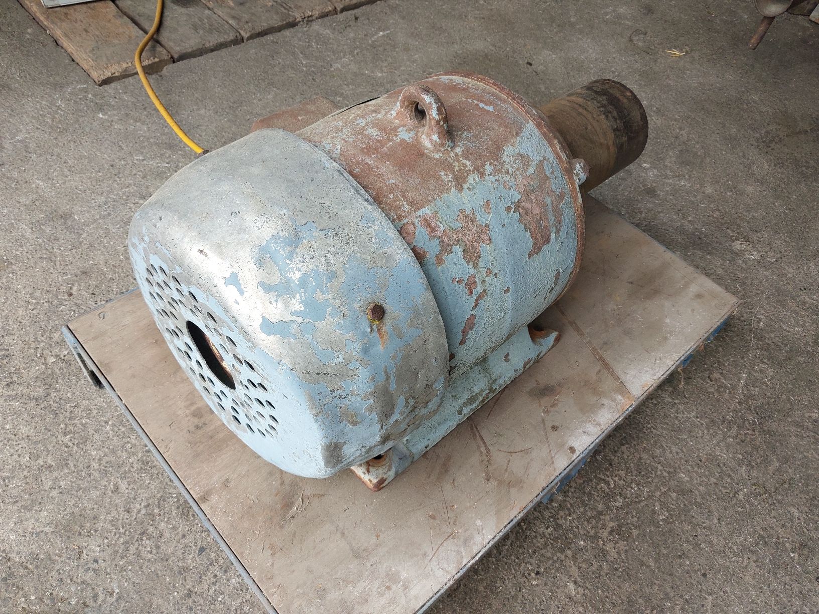 Motoren: Elektromotor 15PS 11kW – Gebraucht aus Trachslau von Vonau 1