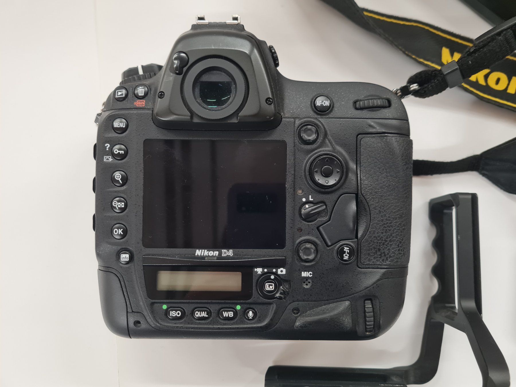 Nikon Appareil photo: Nikon D4 Body – D'occasion à Blumenstein par Funicorn 2