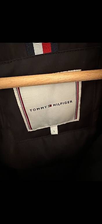 Tommy Hilfiger Giacche: Tommy Hilfiger Winterjacke Gr. S – Nuovo (secondo la descrizione) da Binningen venduto da Jelicookie 4