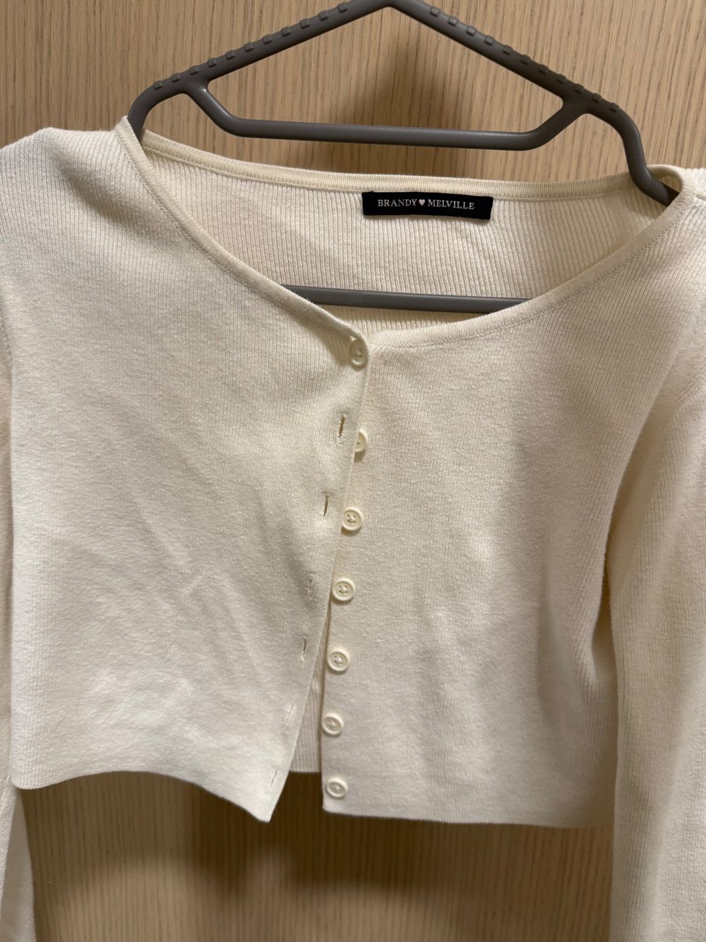 Top: Brandy cream Cropped Cardigan – Nuovo (secondo la descrizione) da Zürich venduto da dam_t7hk 3