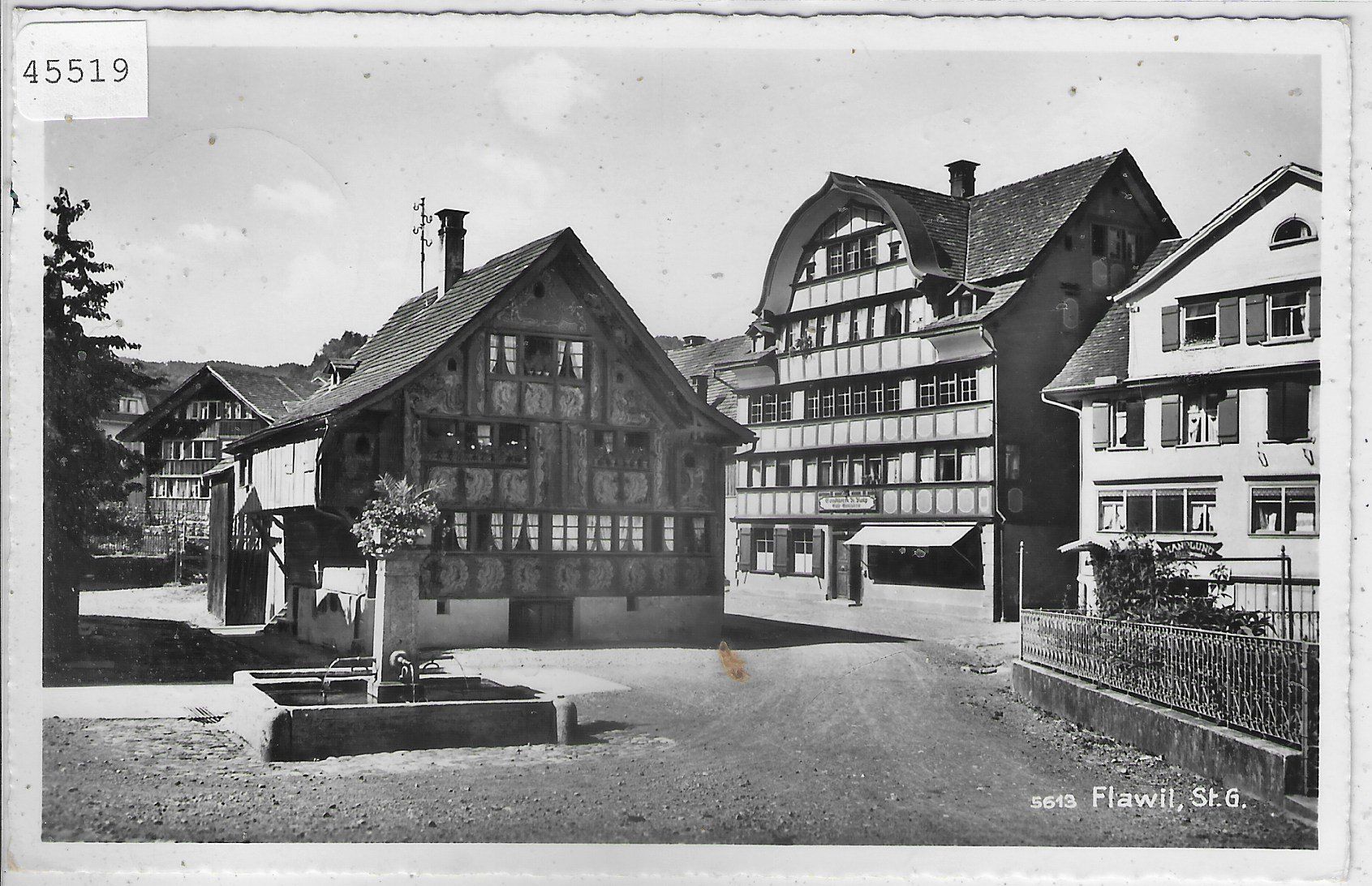 Cartoline postali: Flawil - Dorfplatz – Usato da Ettingen venduto da Kartenplanet