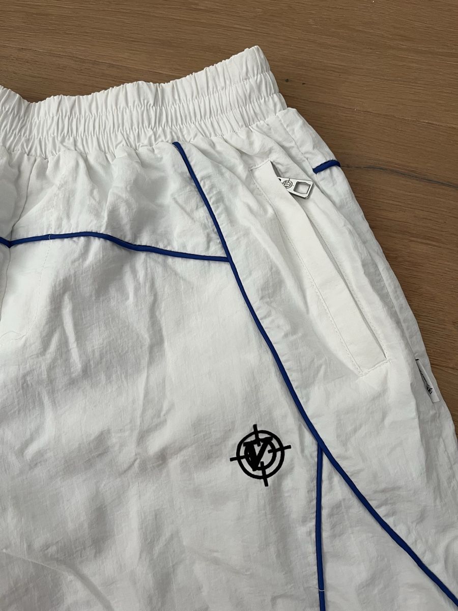 Hosen: Vicinity Trackpant (y2k) – Gebraucht aus Balzers von liv_wzl8 1