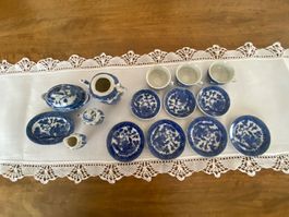 Kinder- Puppengeschirr Porzellan China-Motiv