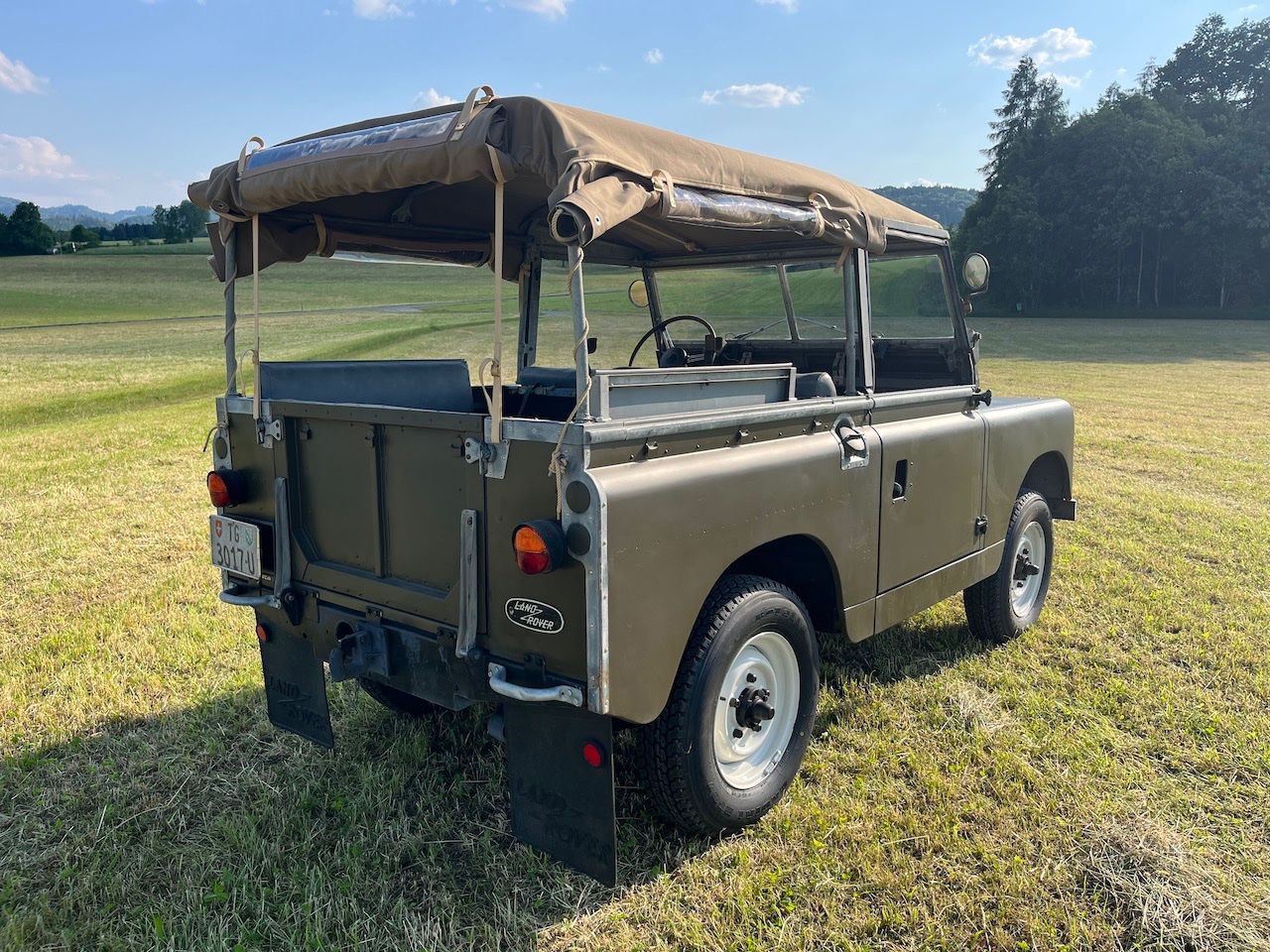 Land Rover Automobili: Land Rover 88 Serie 2A – Usato da Sirnach venduto da MaechlerAutomobile 6