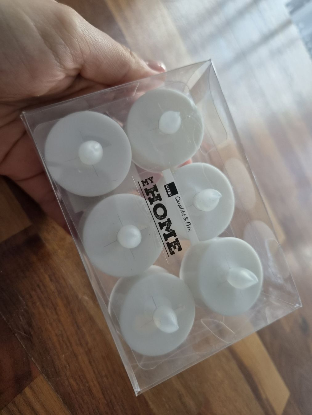 Coop Kerzen: LED Teelicht 6x – Gebraucht aus Bülach von Recherchieren
