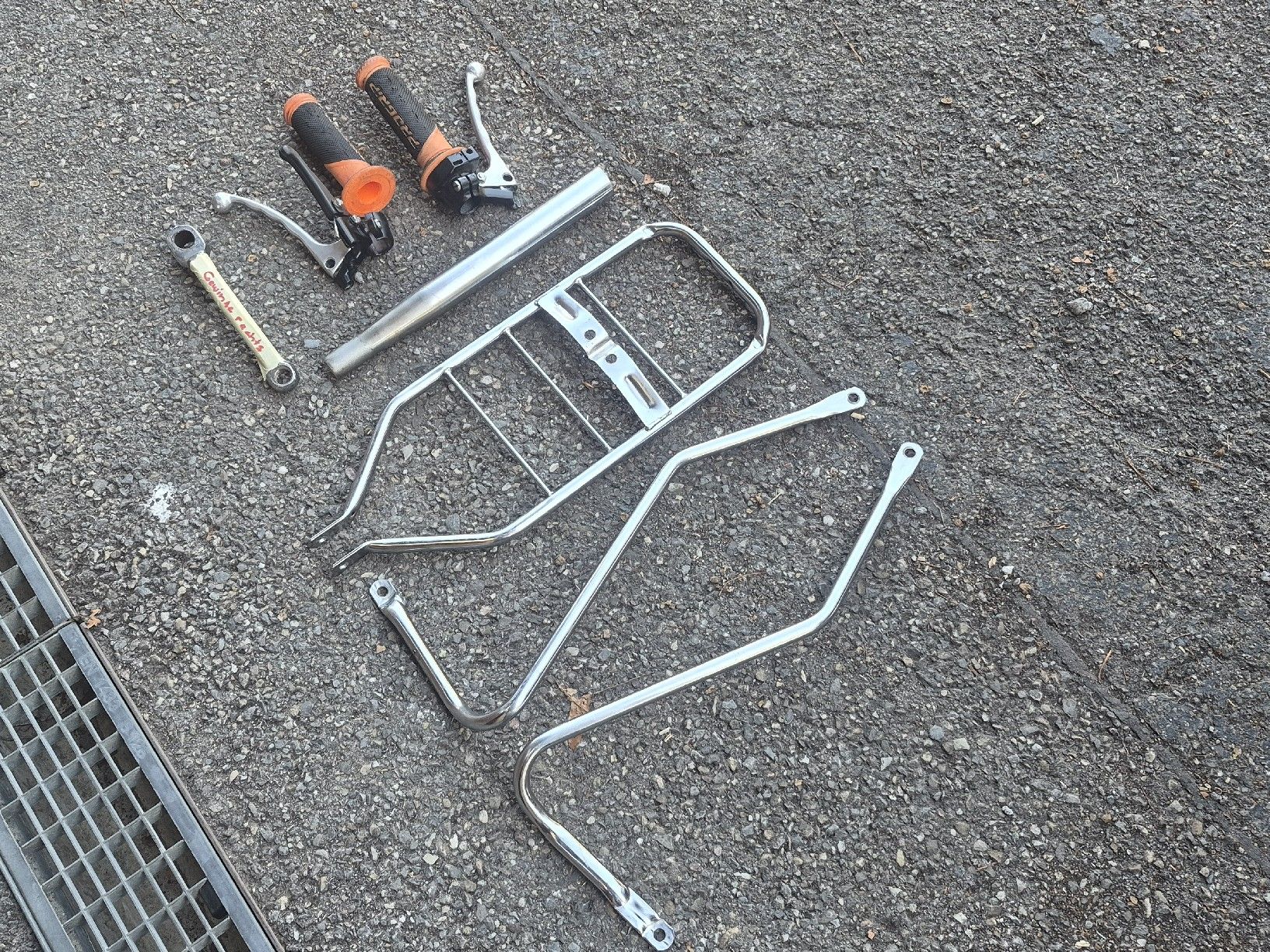 Puch Mofa-Ersatzteile: Puch Maxi S div. Teile ab 1.- – Gebraucht aus Belp von intru 2