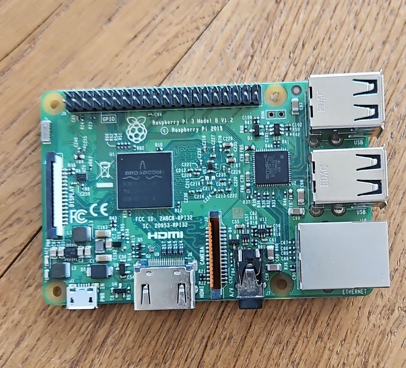 Raspberry Pi 3 Modèle B V2 - Nano-ordinateur Occasion, état Fonctionnel - Parfait Pour Projets DIY
