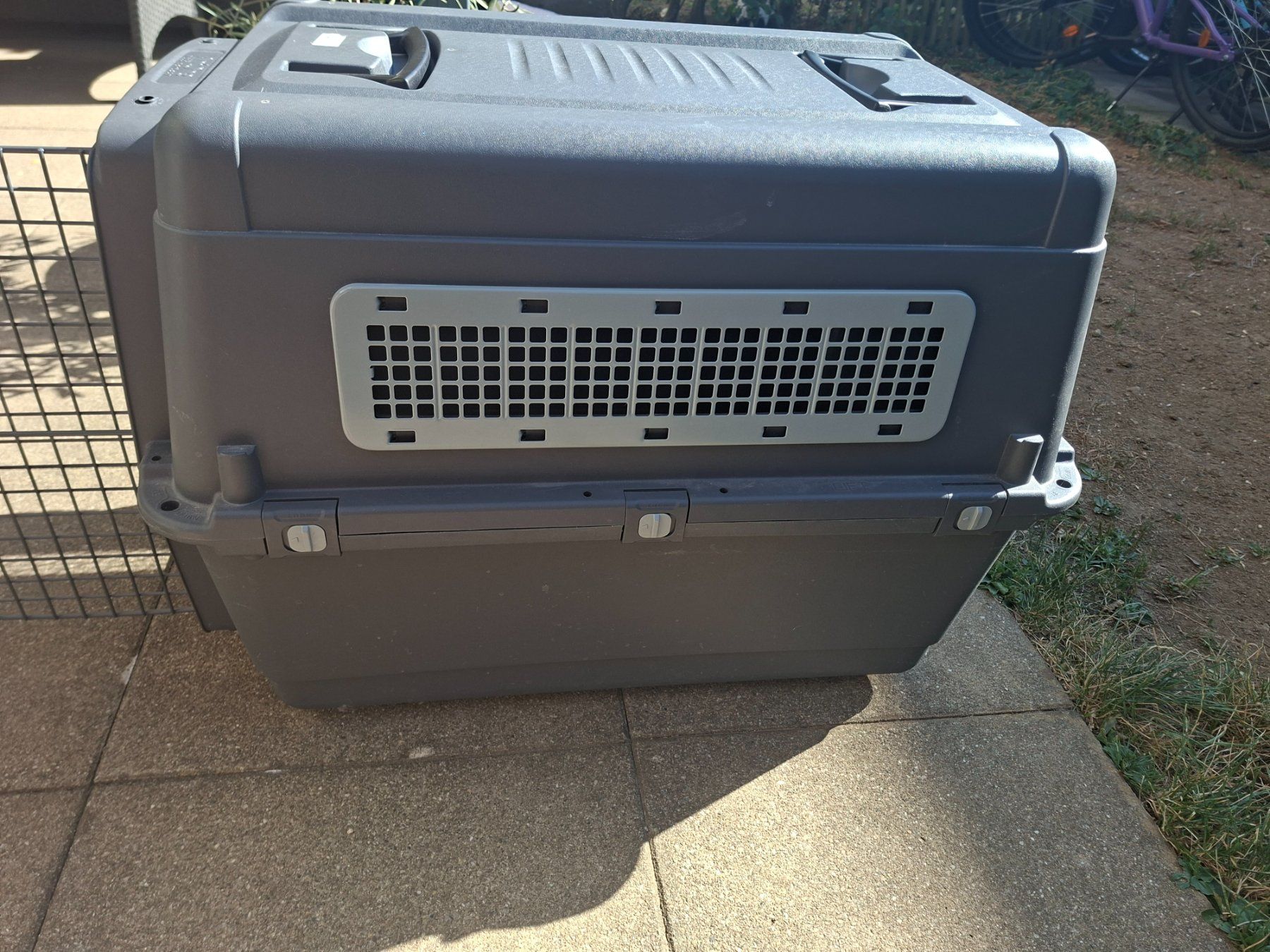 Käfige, Transport & Sicherheit: Hundetransportbox grau guter Zustand – Gebraucht aus Sissach von ein_kh55 1