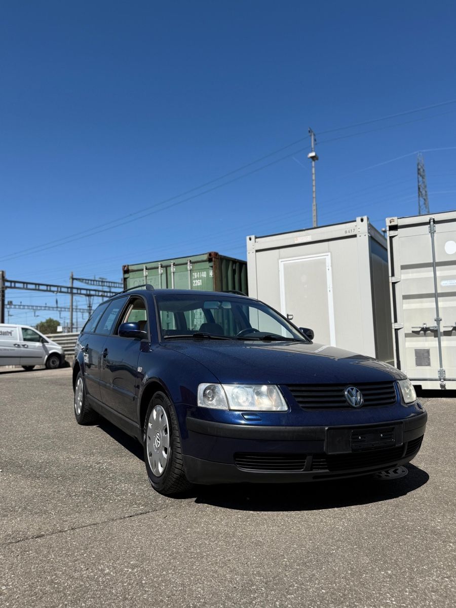 VW Automobili: Vw Passat V5  – Usato da Basel venduto da thi_f2sp