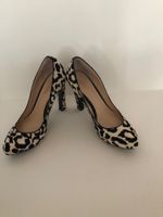 Guess Pumps