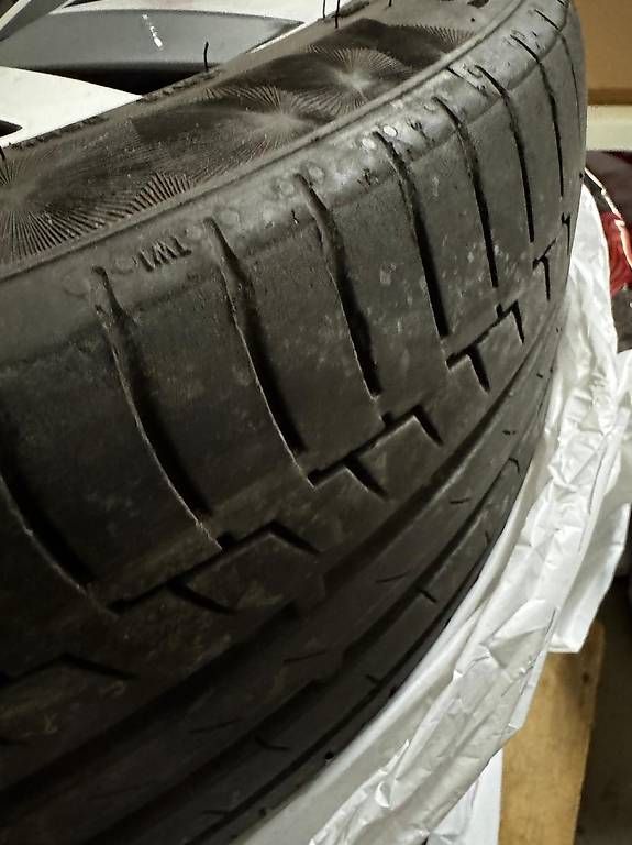 Volkswagen Pneumatici & Ruote complete: Gomme VW GOLF (SPORTSVAN) – Usato da Locarno venduto da joe_t97n 2