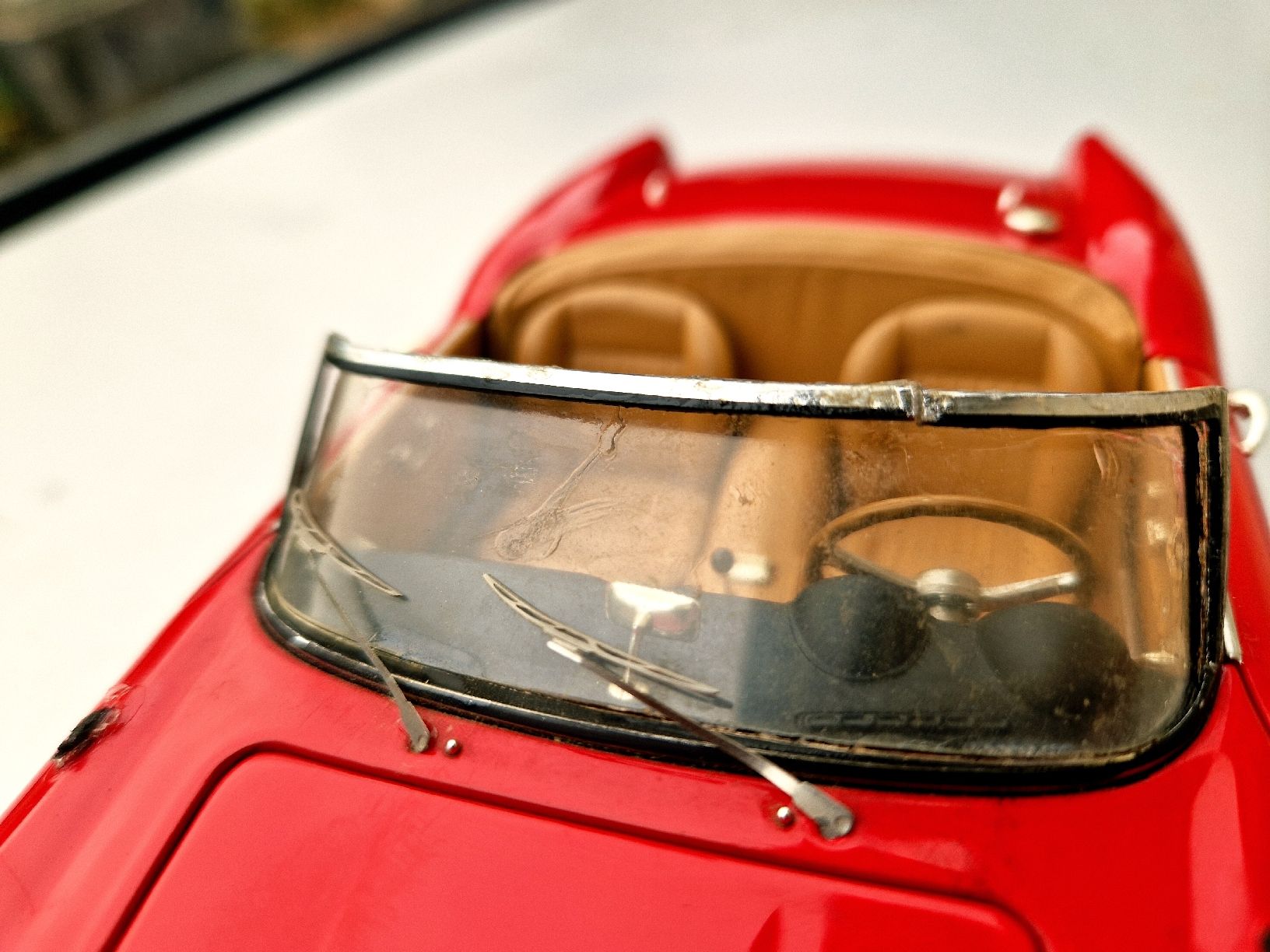 Hot Wheels Modellini d'auto: Ferrari 250 California Spider 1 18 – Usato da Undervelier venduto da Tufitufi7 8