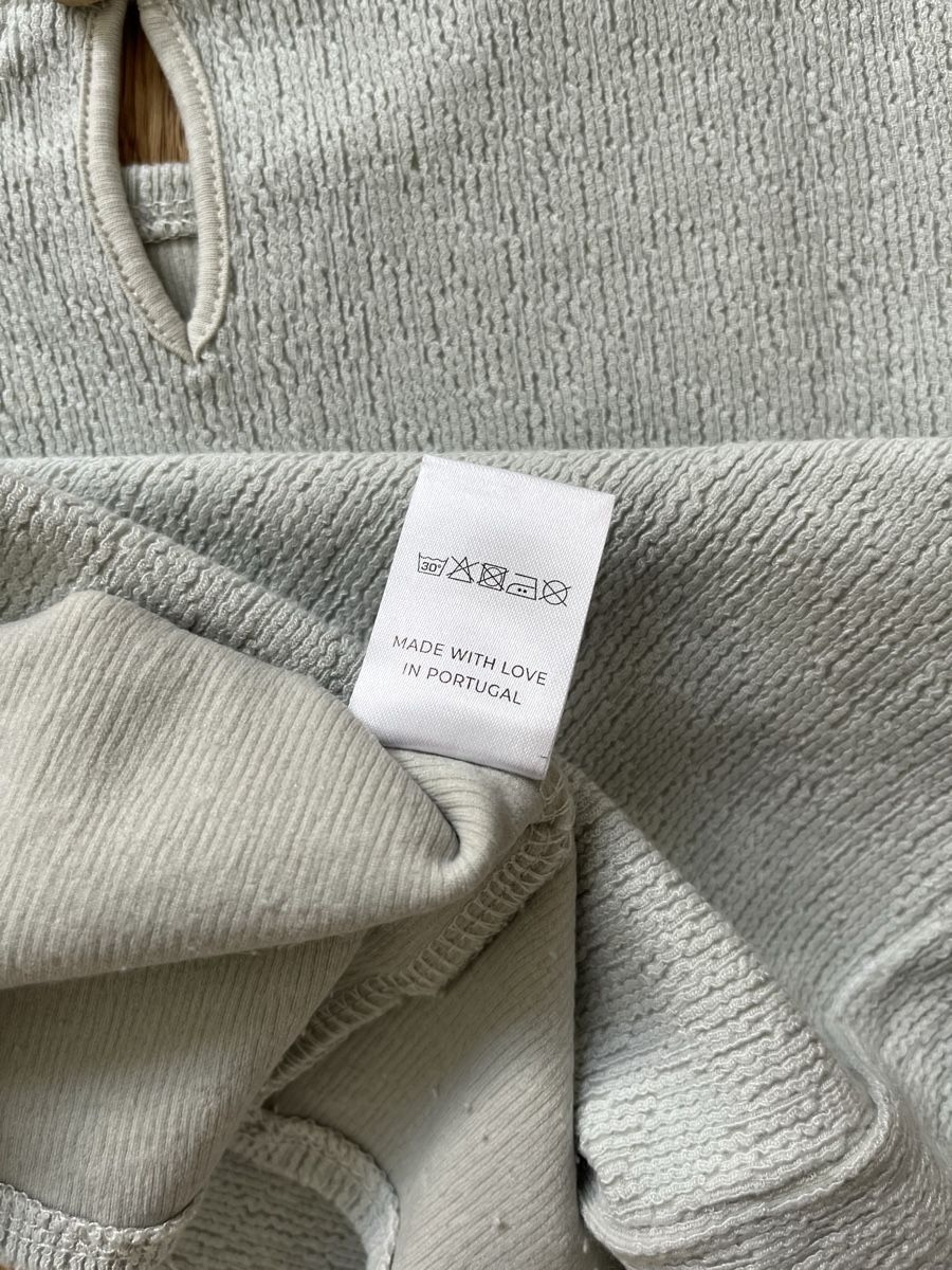 Chemises, Tops & T-shirts: Bootani Tshirt, Gr. 24M – D'occasion à Interlaken par fbnscl 3