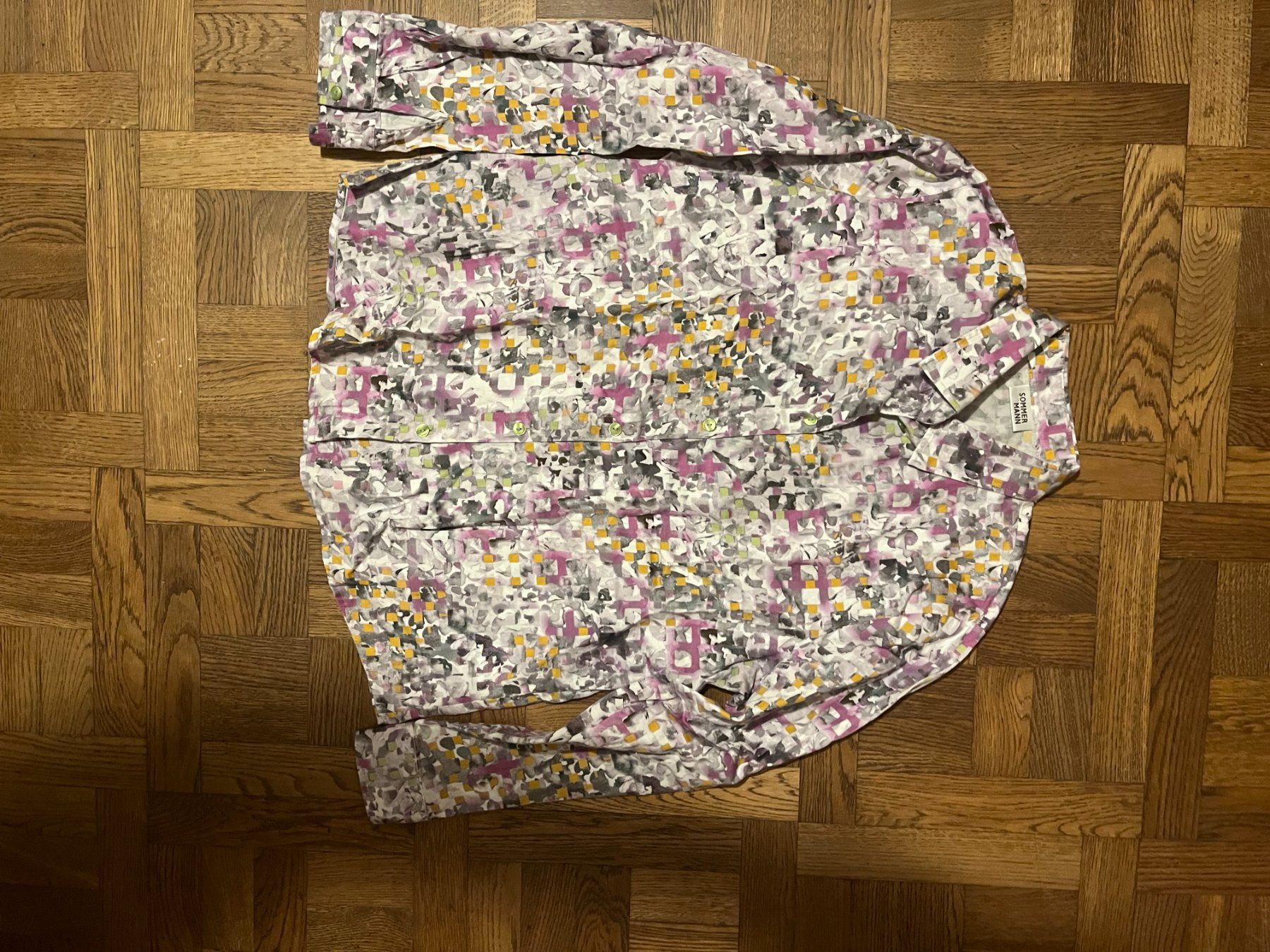 Chemisiers: Bluse pink grau gelb – D'occasion à solothurn par Floefi