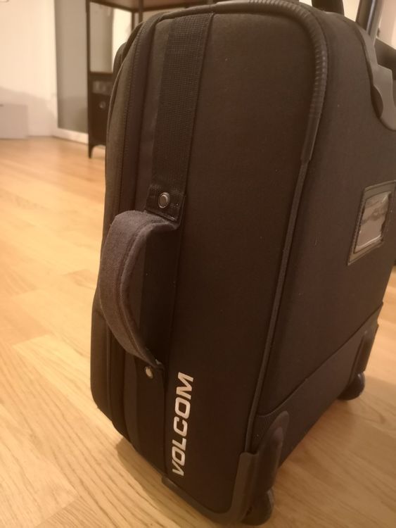 VOLCOM suitcase luggage black grey Kaufen auf Ricardo