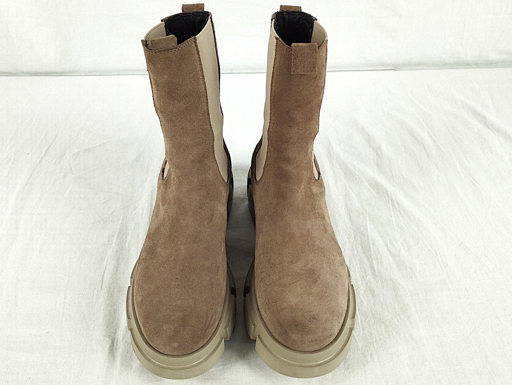 Scarpe da donna: BOLD MATTERS Stiefeletten beige – Usato da Schübelbach venduto da Restwert_Schubelbach 1