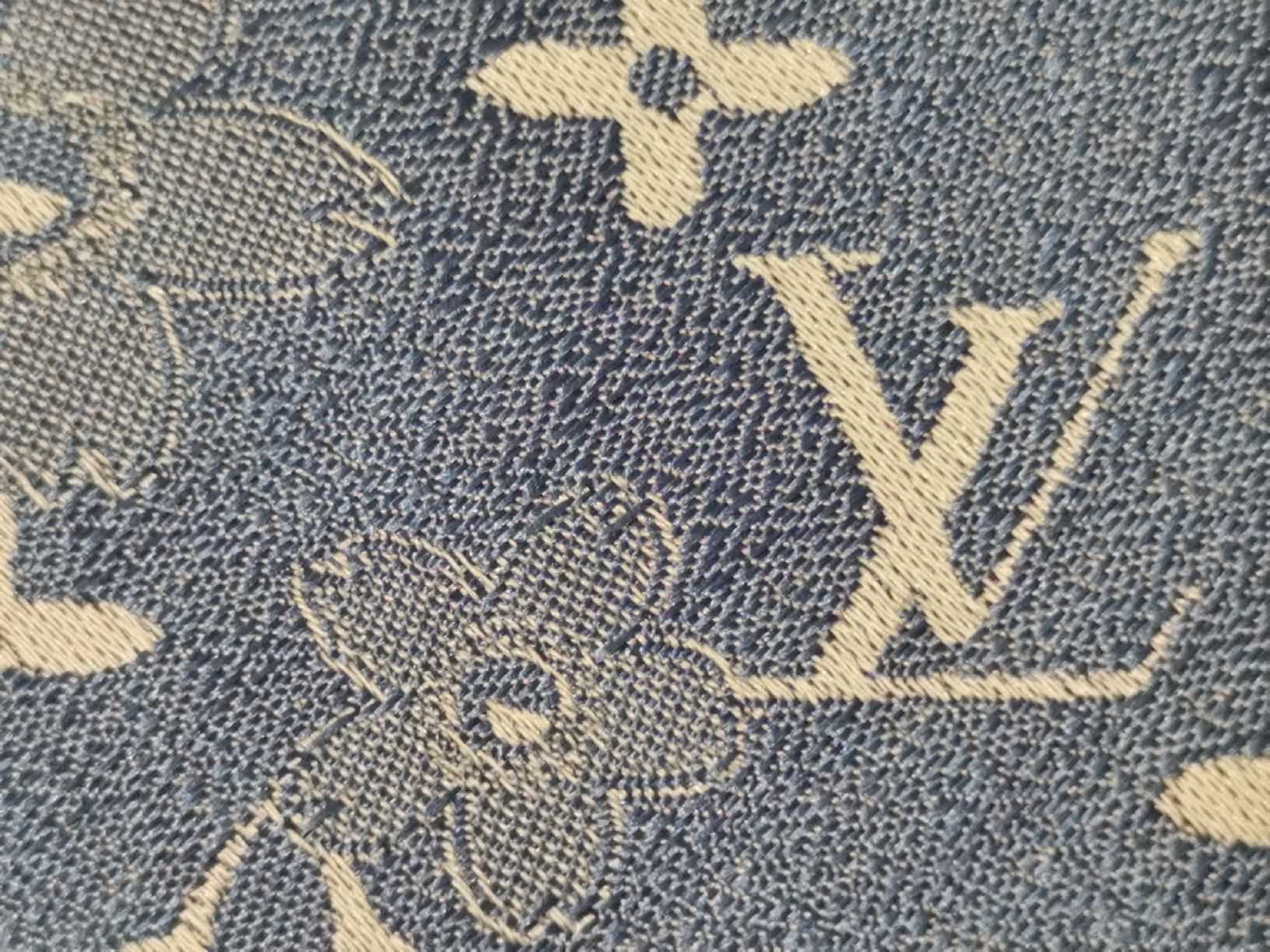Louis Vuitton Cravatte: Louis Vuitton Krawatte  – Nuovo e nell'imballaggio originale da Schlieren venduto da vlalif 4