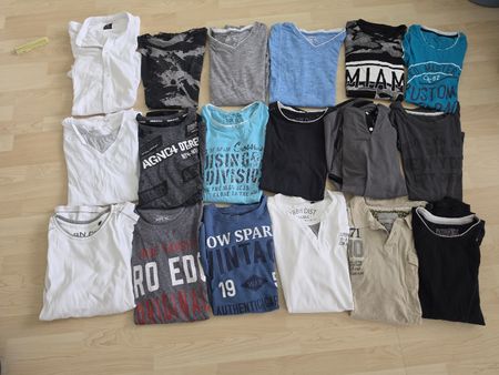 25 T- Shirts XL