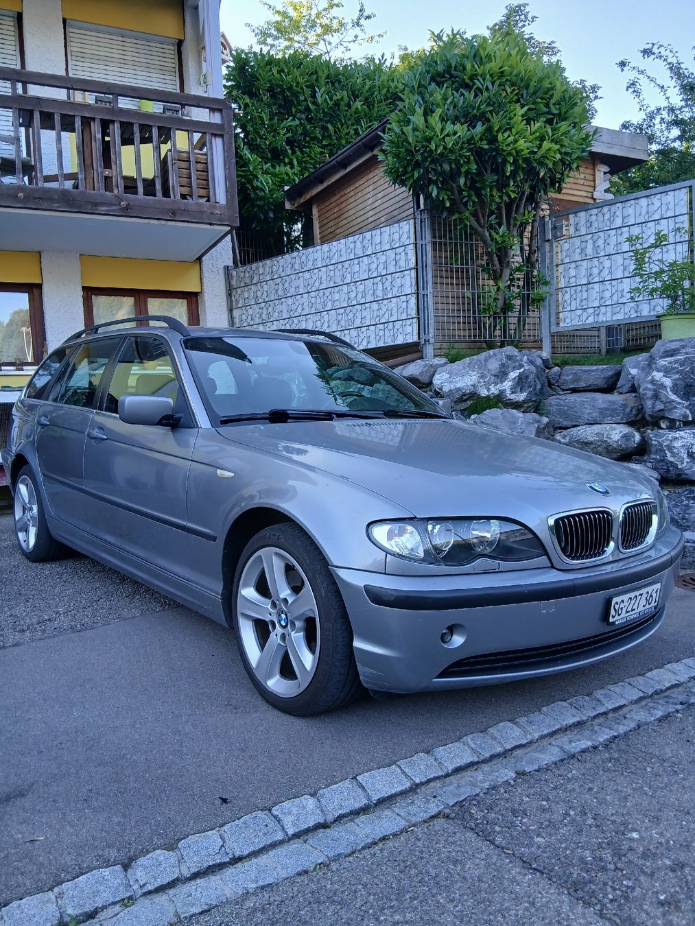 BMW Automobili: BMW 325Xi E46 – Difettoso da Gähwil venduto da stilli11 5