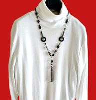 Long collier sautoir fantaisie perles noires