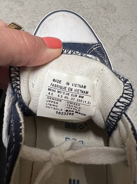 Scarpe da uomo: Converse All Star dunkelblau Gr. 37 – Usato da Sevelen venduto da ale_v29l 2