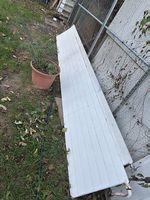 2x massive Gussradiatoren  je ca. 370 × 50 cm