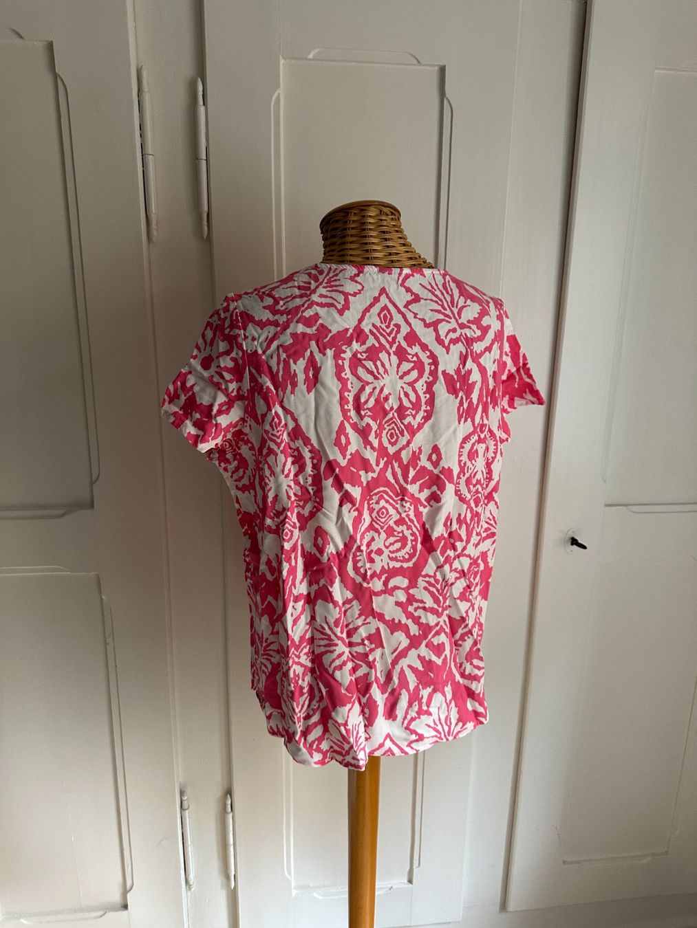 T-Shirts: T-Shirt pink-weiss gemustert M – Gebraucht aus Zürich von Diazaio 2